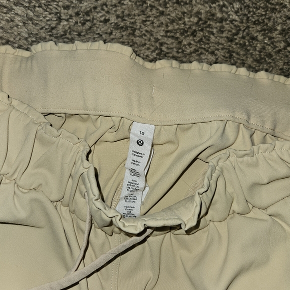 Like New- Lululemon Stretch High Rise Jogger Full Length - Picture 3 of 4